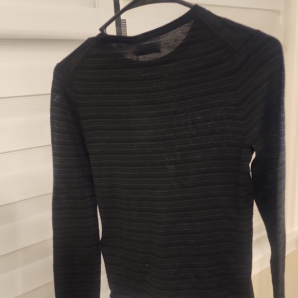 Chic Black Striped Long Sleeve Women's Top - Picture 5 of 5